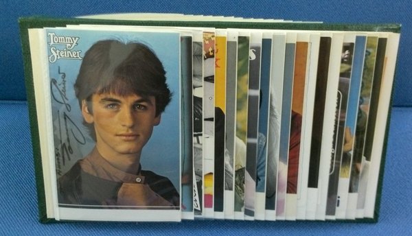 32 originale Autogrammkarten aus den 80er Jahren